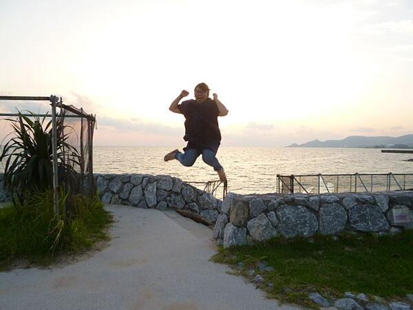 社員旅行では毎回ジャンプ写真撮ってます♪